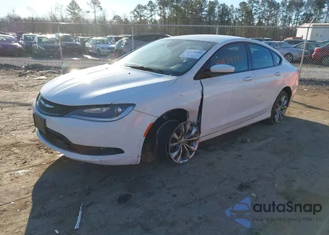 2015 Chrysler 200 S z USA, uszkodzony, nr VIN 1C3CCCDG9FN522901